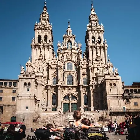 Edificio Os Caeiros Portal 1 *